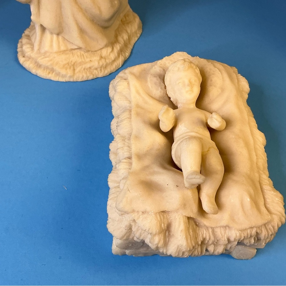Nativity Set - Picture 8 of 12